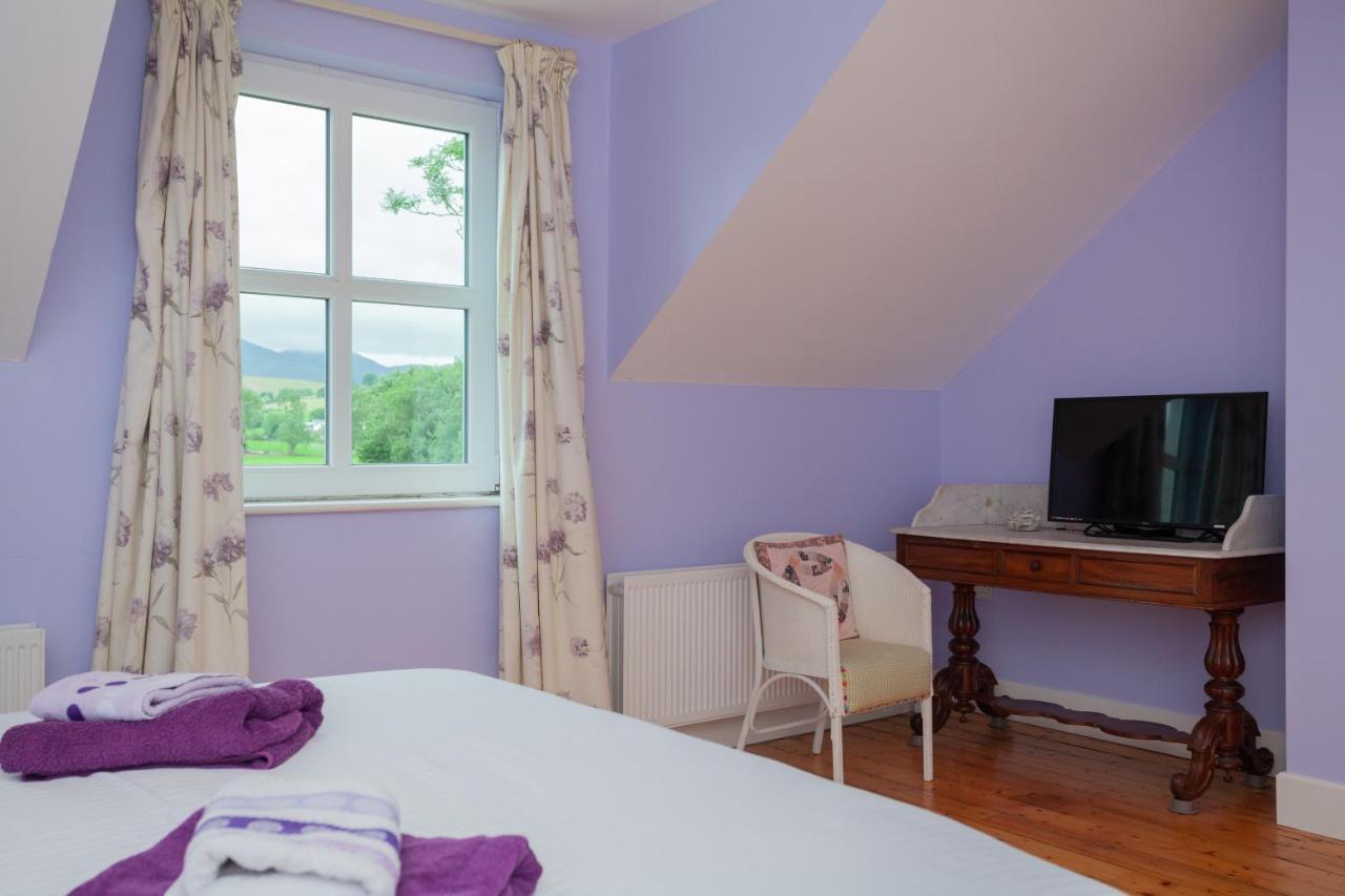 Вилла Beautiful Mountain Views & Private Hot Tub Kilcoo Экстерьер фото